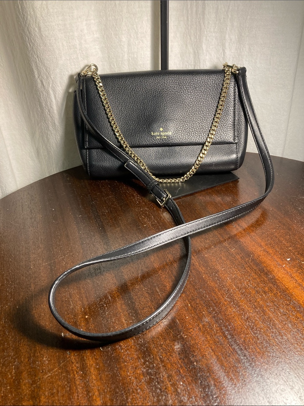 kate spade Black Pebbled Leather Crossbody with Gold Chain Leila SHOULDERBAG